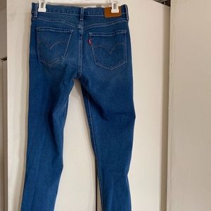 Levi Skinny Shaping Jeans